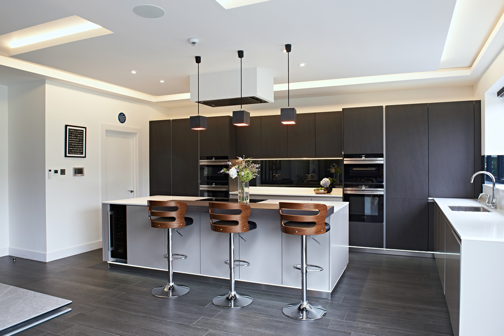 Pros & Cons of Matt Kitchen Cabinets and Worktops | Designer Kitchens