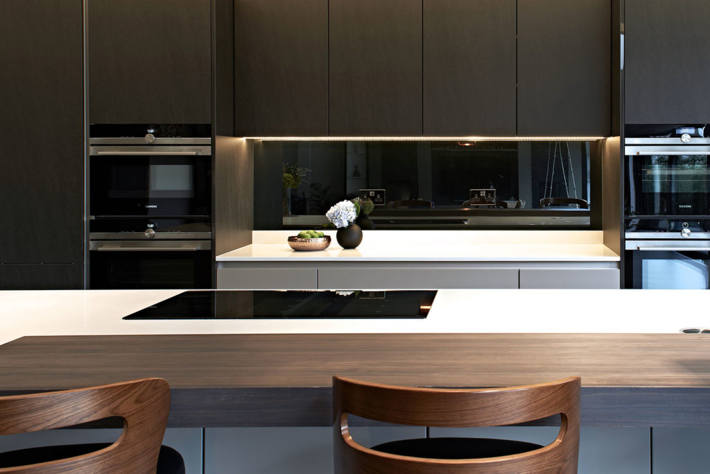 Luxury black kitchen wall covering