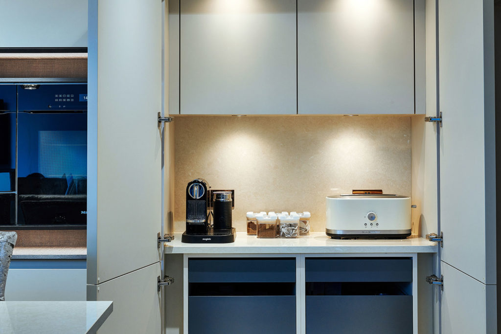 feature kitchen cabinet